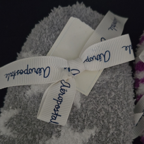 Aeropostale Fuzzy Socks Duo - Gray and Pink - Picture 3 of 7